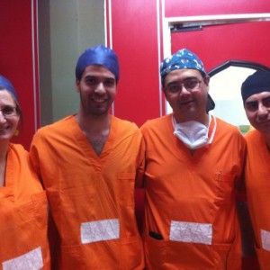 Equipo_de_profesionales_que_participaron_de_la_cirugia_de_Ganglio_centinela_-_Hernan_Sasaki_y_Cesar_Monroy_-_Anatomopatologos_de_LALCEC_Mariela_Bertorelo_y_Gustavo_Gil1